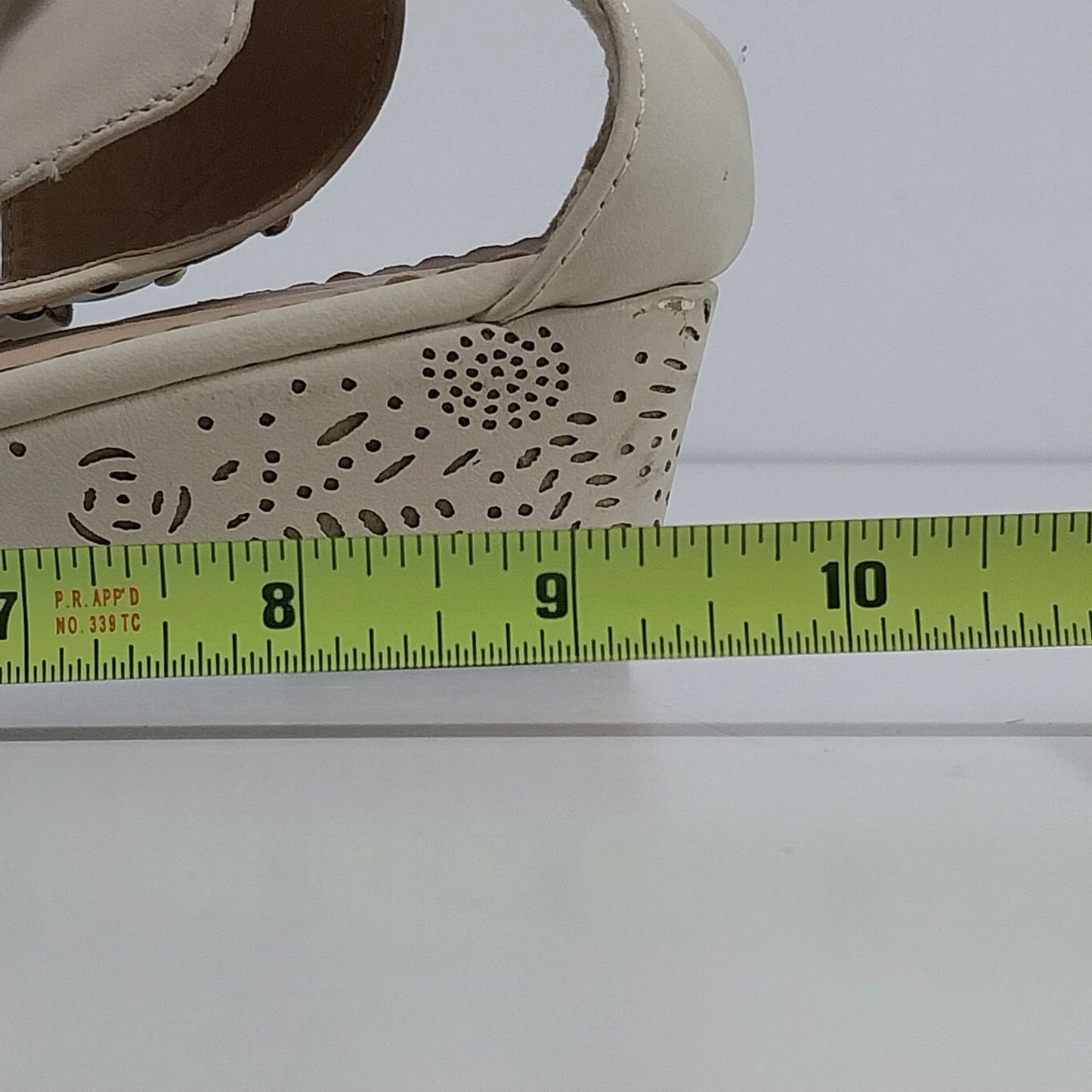 Forever Link Jill 11 Beige Wedge Sandals Womens Size 8