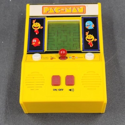 PAC-MAN Bandai Hand-Held Yellow Video Game 09521 Namco Tested Works 2"x4"