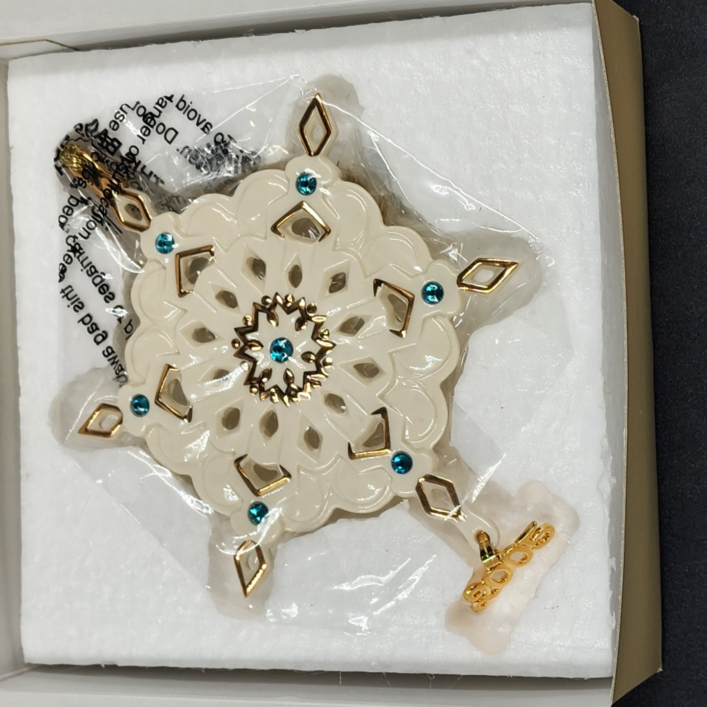 Lenox 2005 Snowflake Christmas Ornament 24 Karat Gold COA Original Packaging NOS