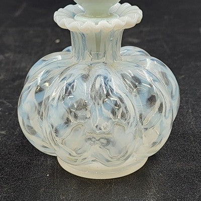 Fenton Glass Perfume Bottle White French Opalescent Lattice Optic Squat 4.25"