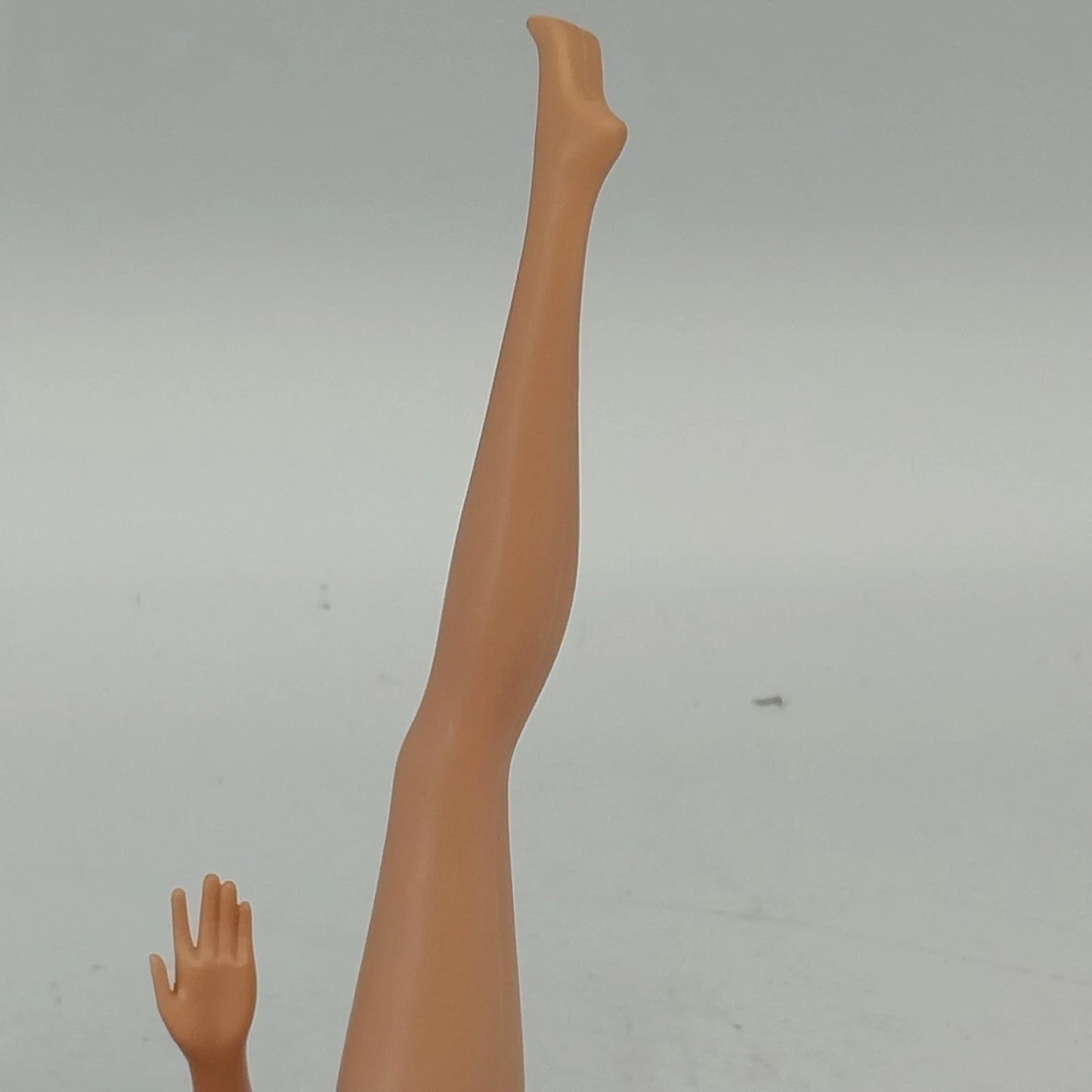 Mattel Barbie Doll Blonde Ponytail Bendable Knees 1998 1999