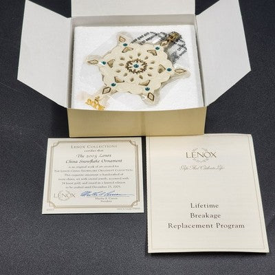 Lenox 2005 Snowflake Christmas Ornament 24 Karat Gold COA Original Packaging NOS