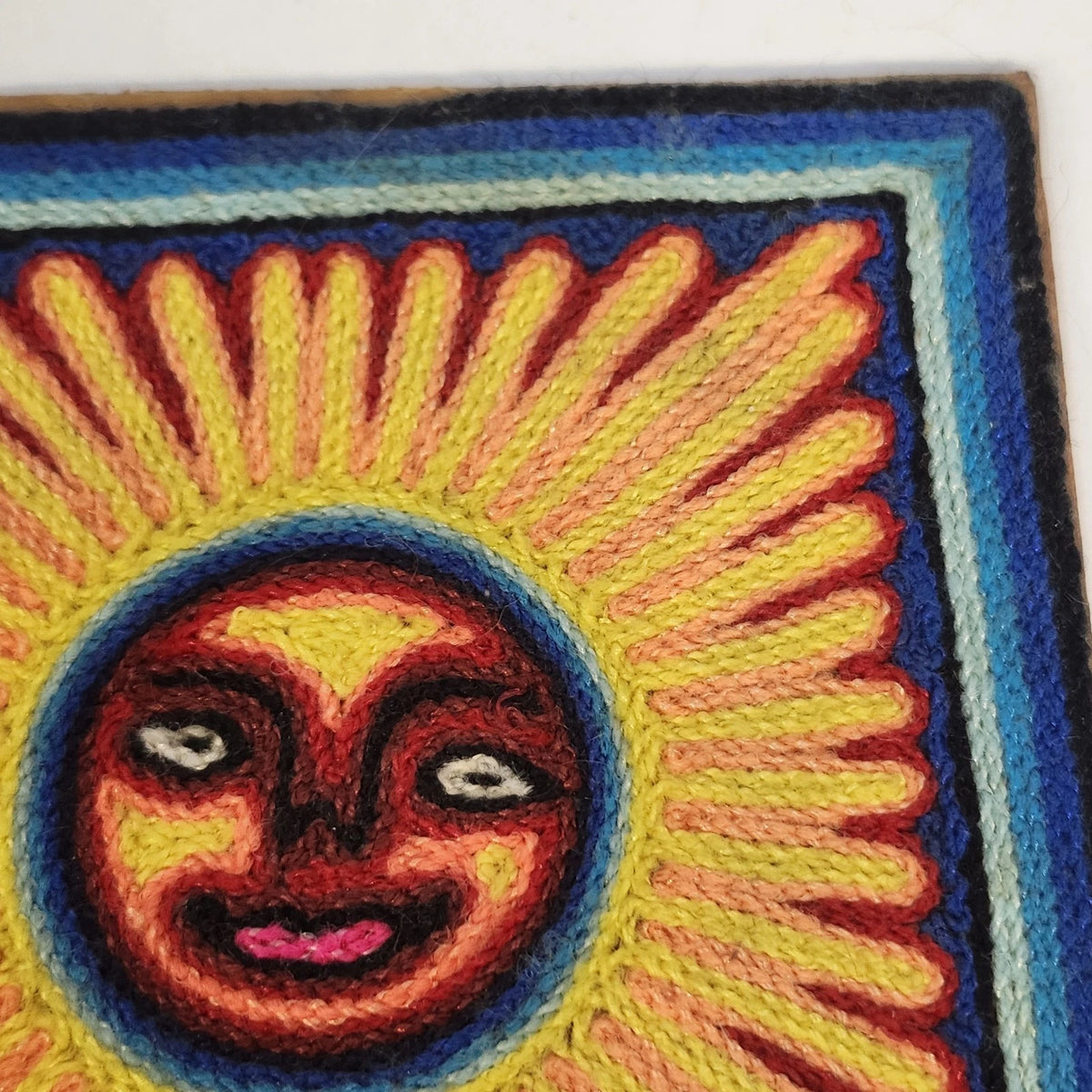 Arte Tepehuano Mexican Yarn Painting Sun Face Handcrafted Natural Wood Plaque 4"