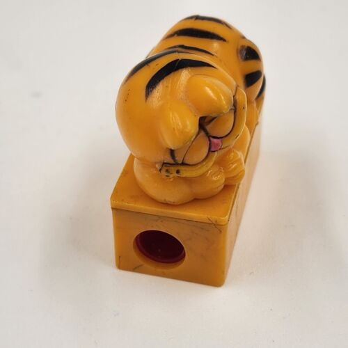 Garfield The Cat Sleeping Vintage 1978 Pencil Sharpener Empire Pencil Figure