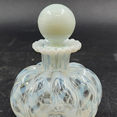 Fenton Glass Perfume Bottle White French Opalescent Lattice Optic Squat 4.25"