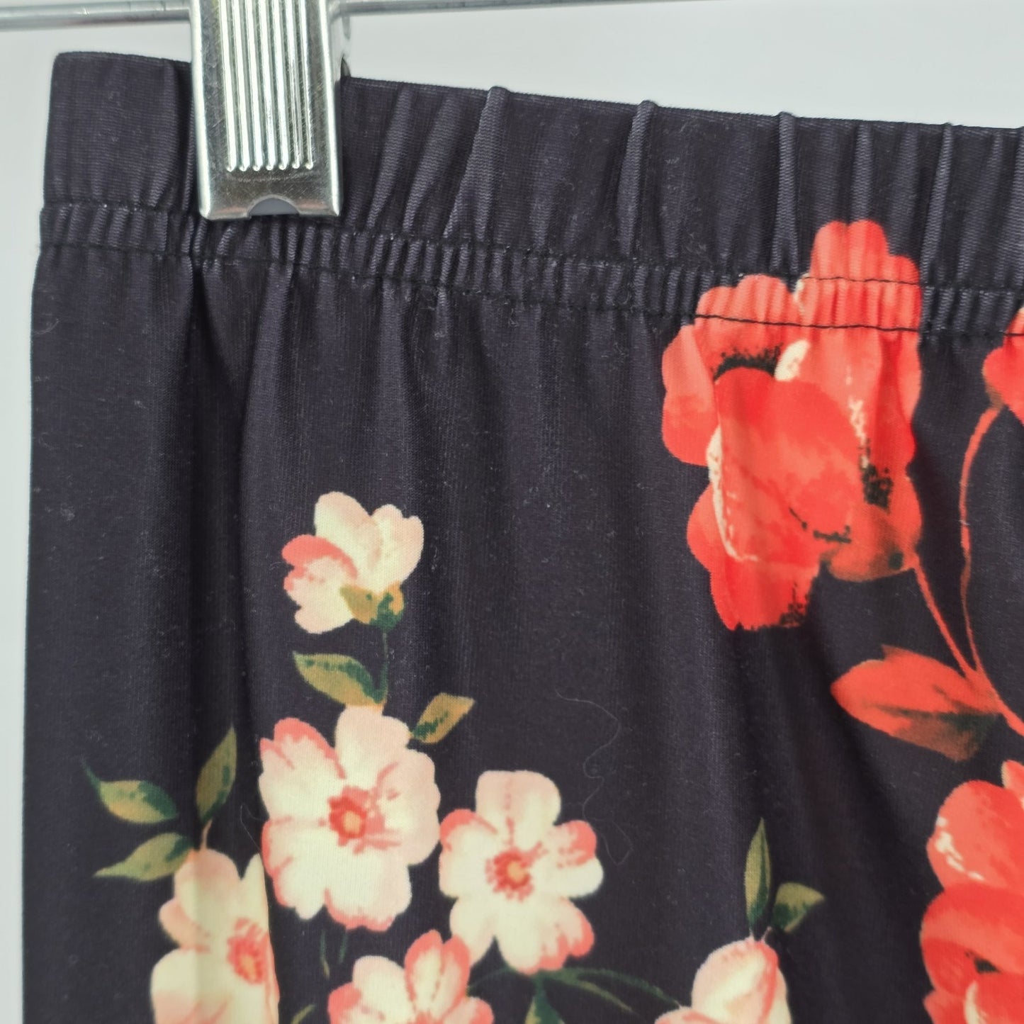 LILY by Firmiana Fashion Red Pink Floral Black Leggings XS 95 % Polyester China