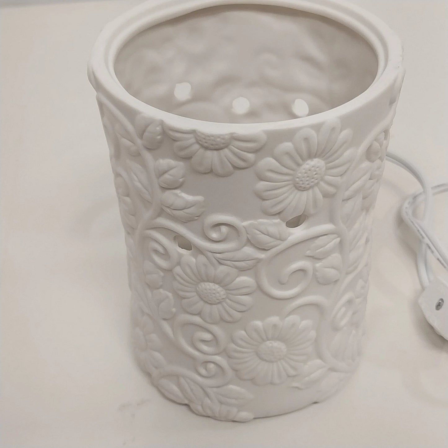 Scentsy Flower Vine Deluxe Electric Wax Warmer White Floral 1100-26978 Box China