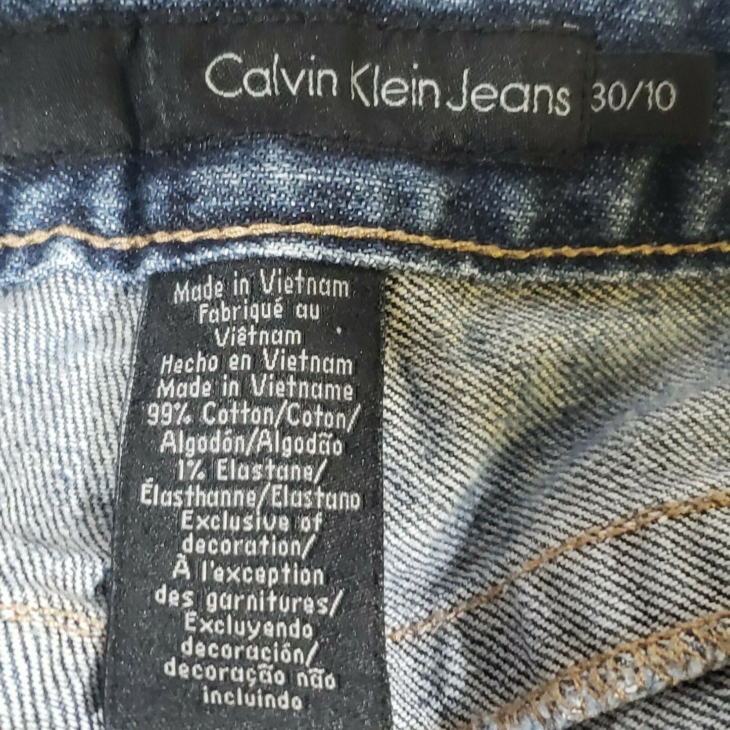 Calvin Klein Jeans Size 30/10 Lean Boot Dark Wash Denim Measured 32"w x31"inseam
