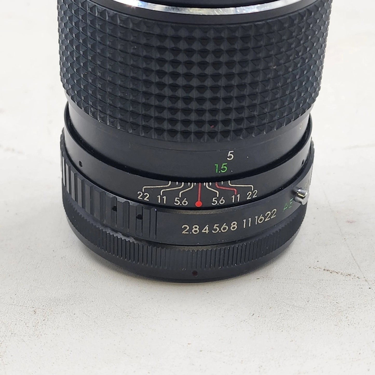 Minolta Super Albinar MD Mount Telephoto Manual Focus Lens Auto 135mm f/2.8