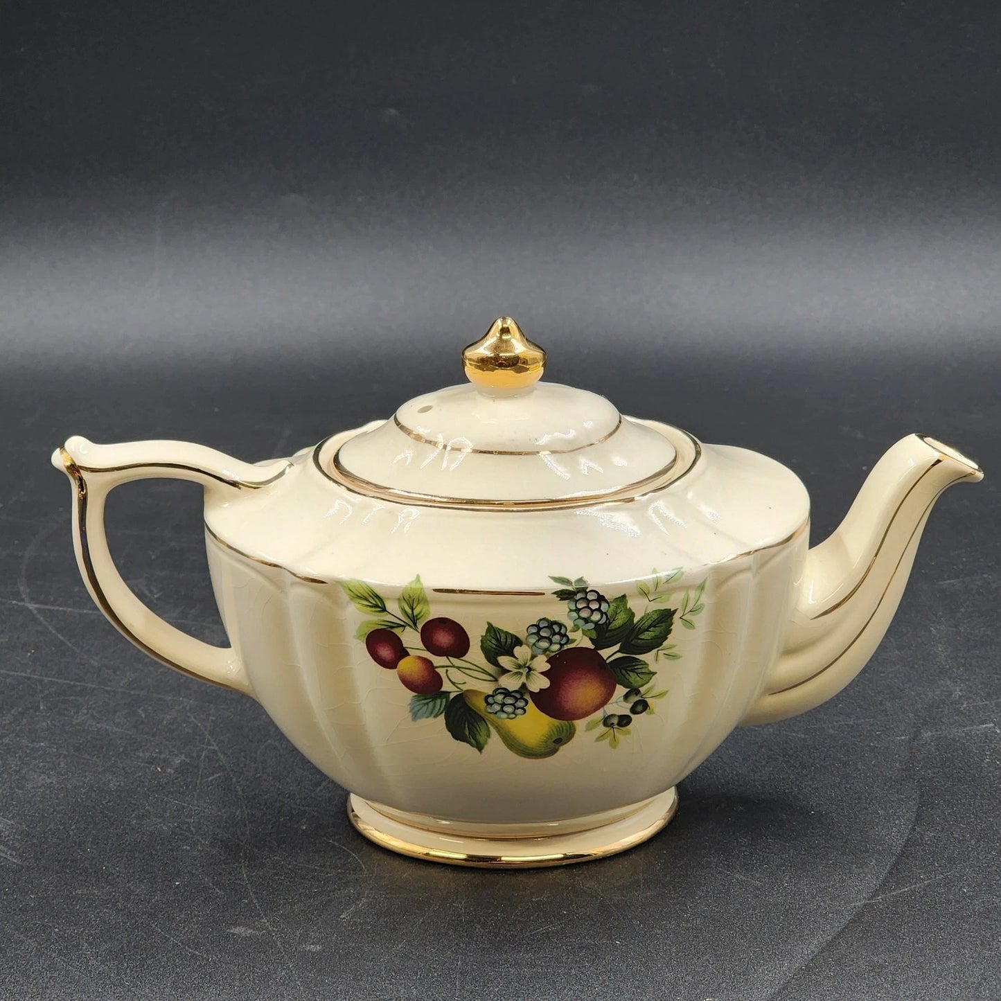 Sadler Teapot Fruit Design England White Gold Trim 6" Wide x 4" Tall + Lid Vtg