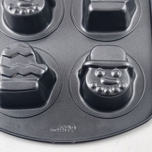 Wilton Winter Holiday Season Baking Muffin Cupcake Pan with 3 Snowmen 3 Mittens