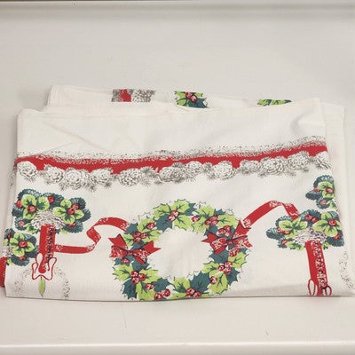 Christmas Holiday Rectangle Tablecloth Wreath Pine Cones Candles Ribbon 62"x48"