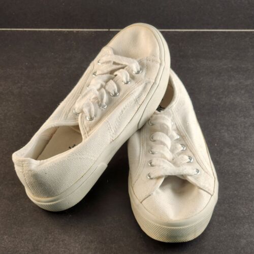 Candies All White Vintage Square Toe Flat Sneakers Shoes Size 6