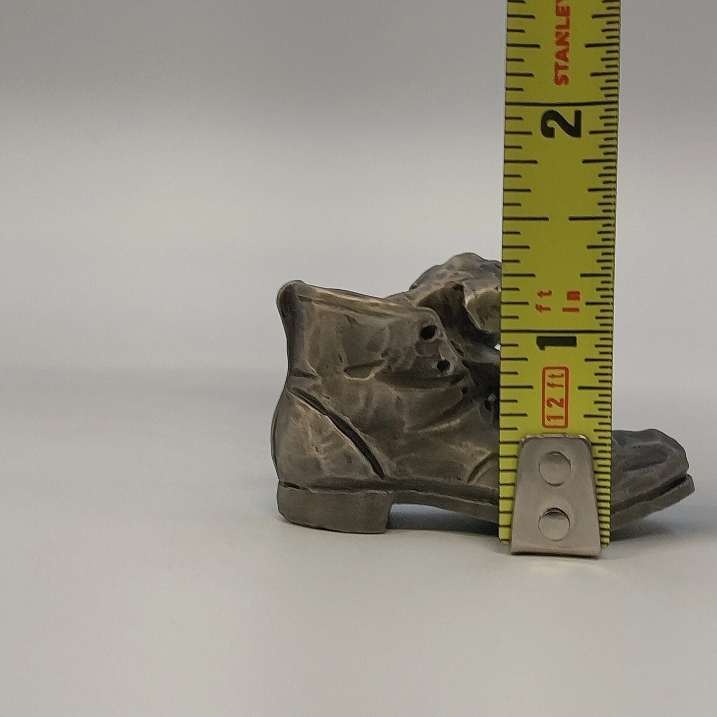 Little Gallery Dog in Shoe Pewter Figurine Kraczkowski 2" 1980 Vintage