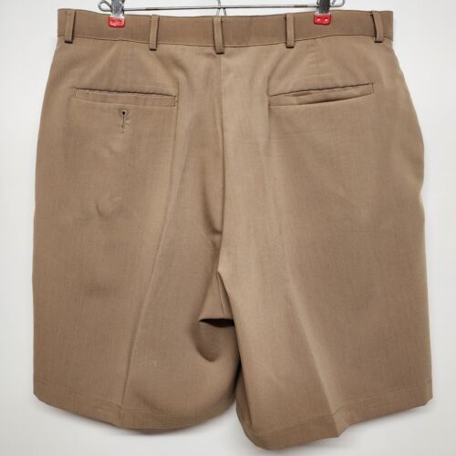 Haggar Comfort Equipped Men's Golf Walking Shorts Khaki Size 36 Waist 8" Inseam