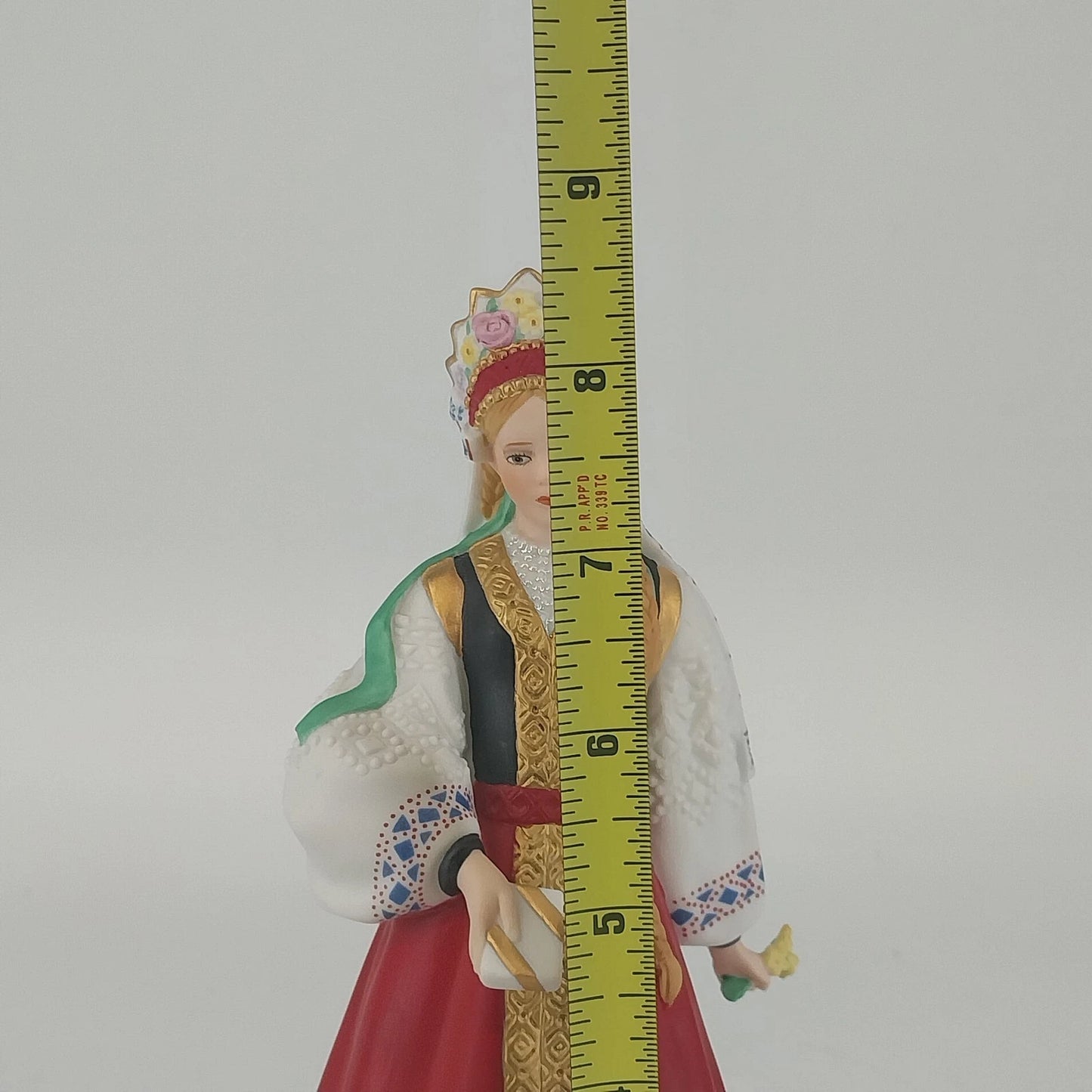 Lenox International Bride Collection Anastasia Fine Porcelain Figurine 1990