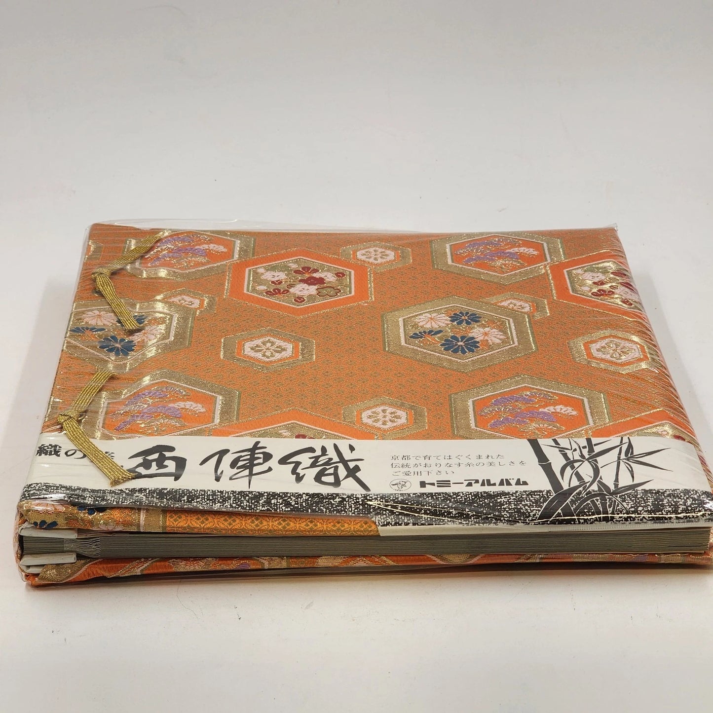 Japanese Nishijin-ori Fabric Photo Album Red Gold Silk Metallic Brocade NEW