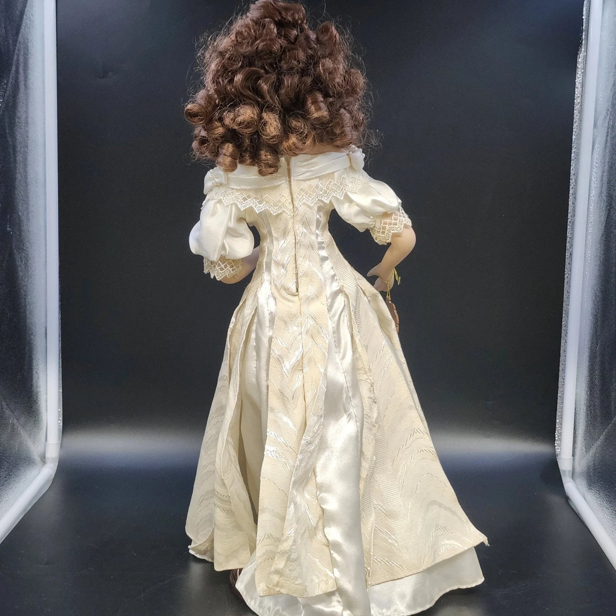 Ben Franklin Porcelain Bride Doll Brunette Blue Eyes Satin Lace Gown 21" Vintage