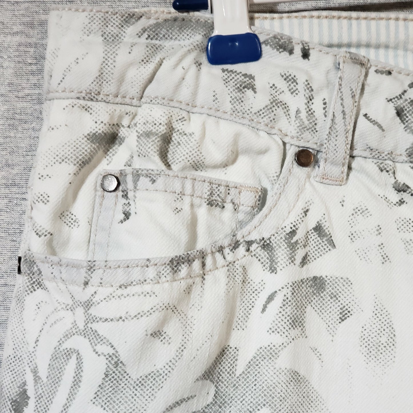Soft Surroundings Sz 4 White Faded Floral Print Stretch Skinny Denim Jeans 30x32