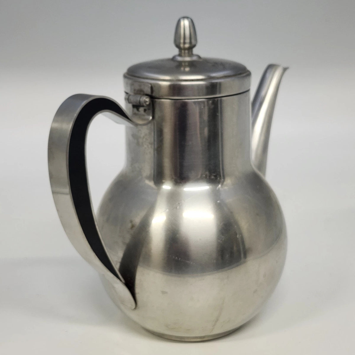 Oneida 18/8 Stainless Steel Tea Coffee Server 8" Hinged Lid Curved Spout Handle