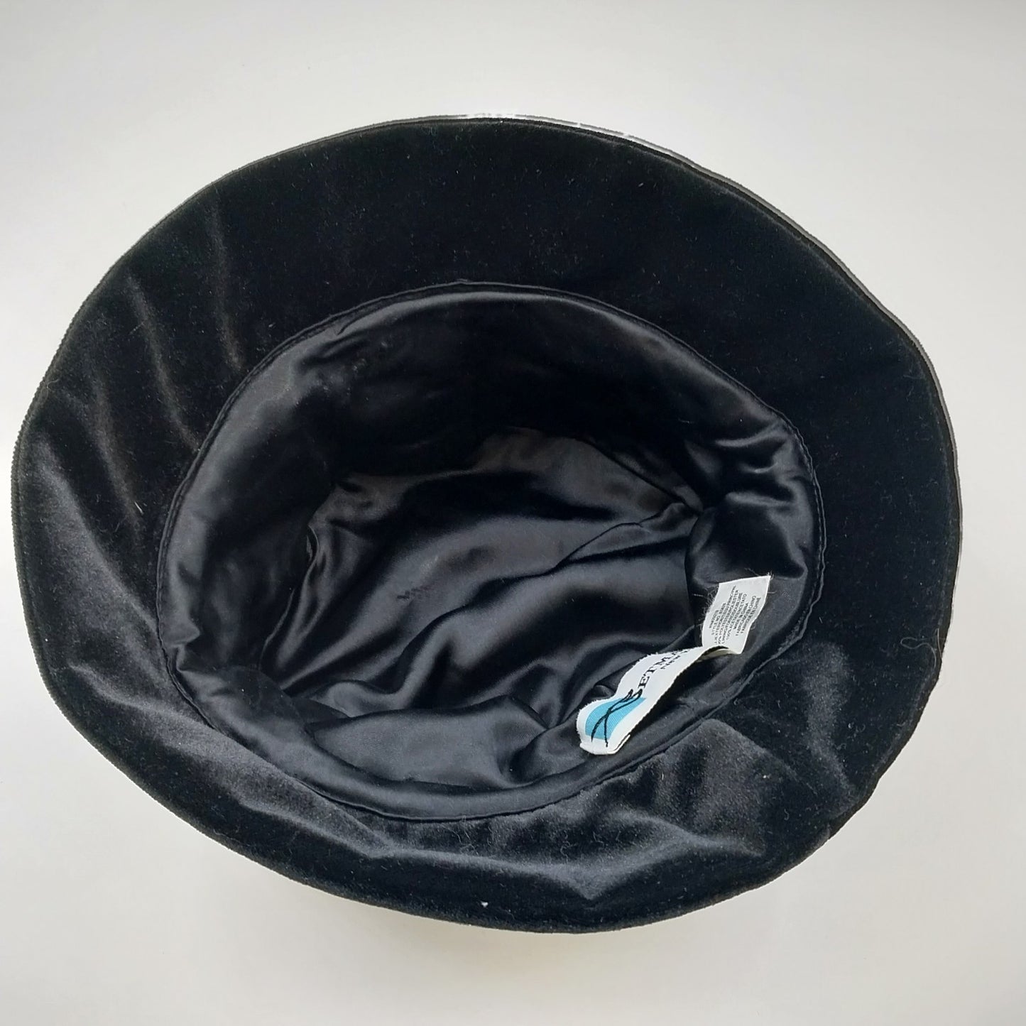 Betmar Black Cloche Velvet Hat Bucket Ruched with Button 100% Polyester New York