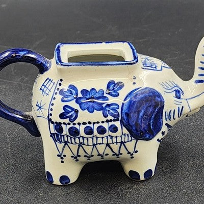 Vintage Blue & White Porcelain Elephant Teapot with Lid – Small Asian-Style Ceramic Tea Pot, Hand-Painted Floral Design