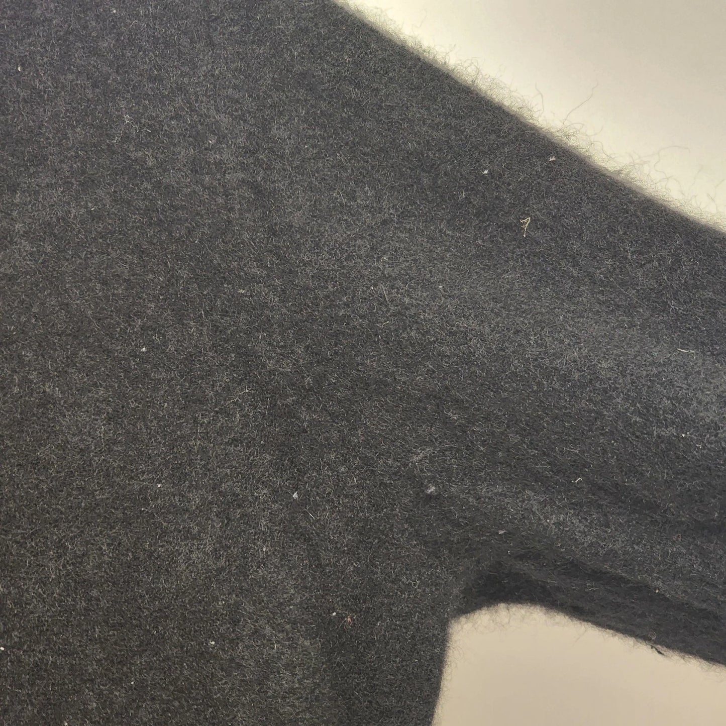 Women's Black V-Neck Cashmere Sweater Size Medium Soft Knit Classic Pullover