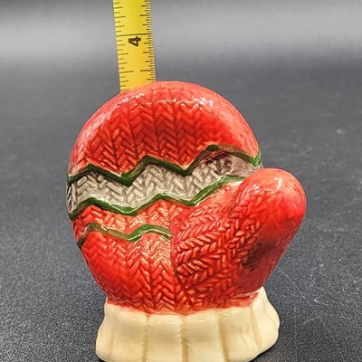 Set of 2 Christmas Salt & Pepper Shakers Red Mittens Ceramic 3.75"