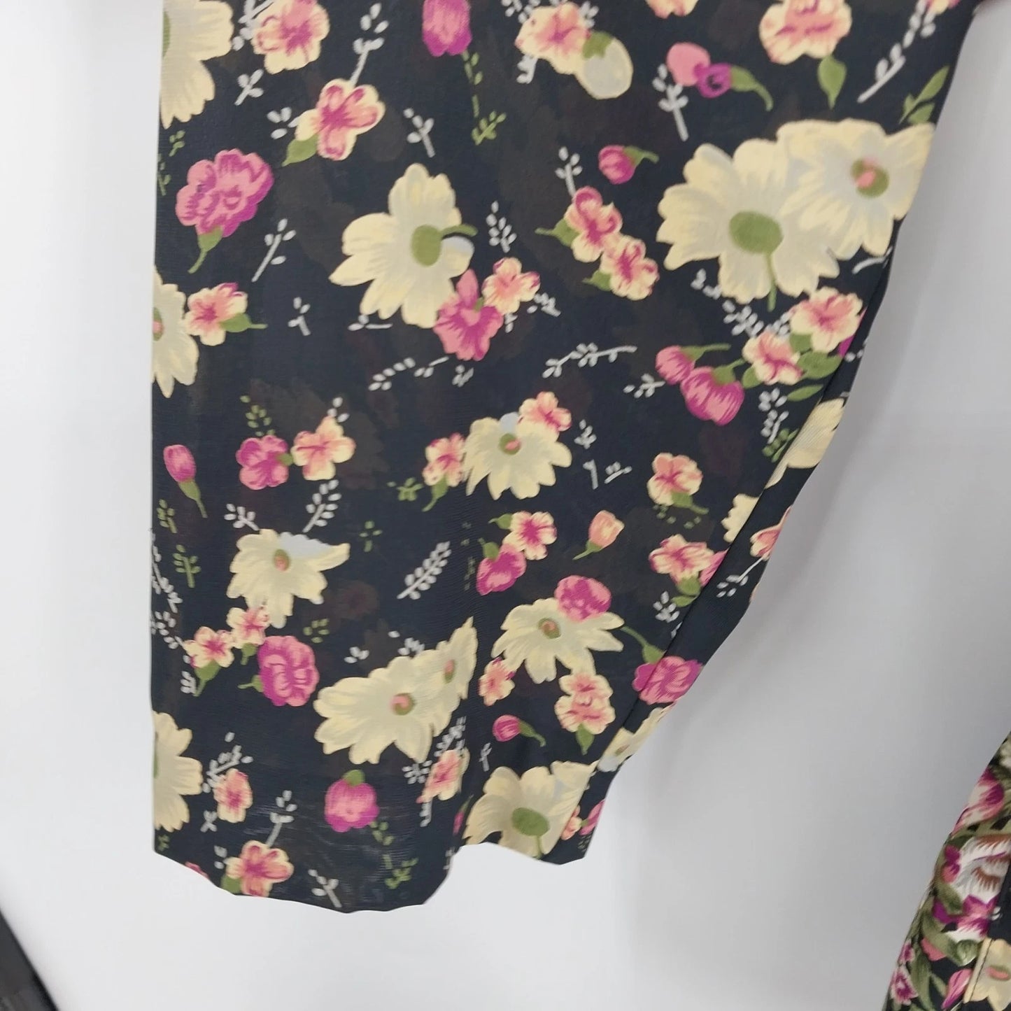Mirrors Women's Medium Floral Open Front Cardigan Jacket Black Pink Pockets