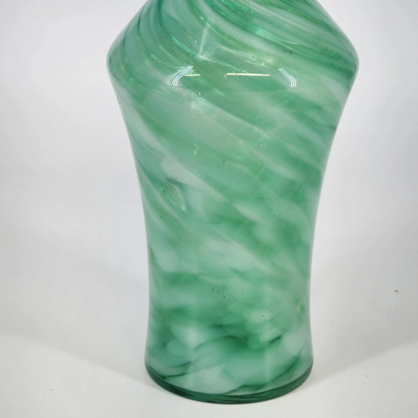 Green Art Glass Vase White Swirl Ruffled Scalloped Top Edge Hand Blown 9" Tall