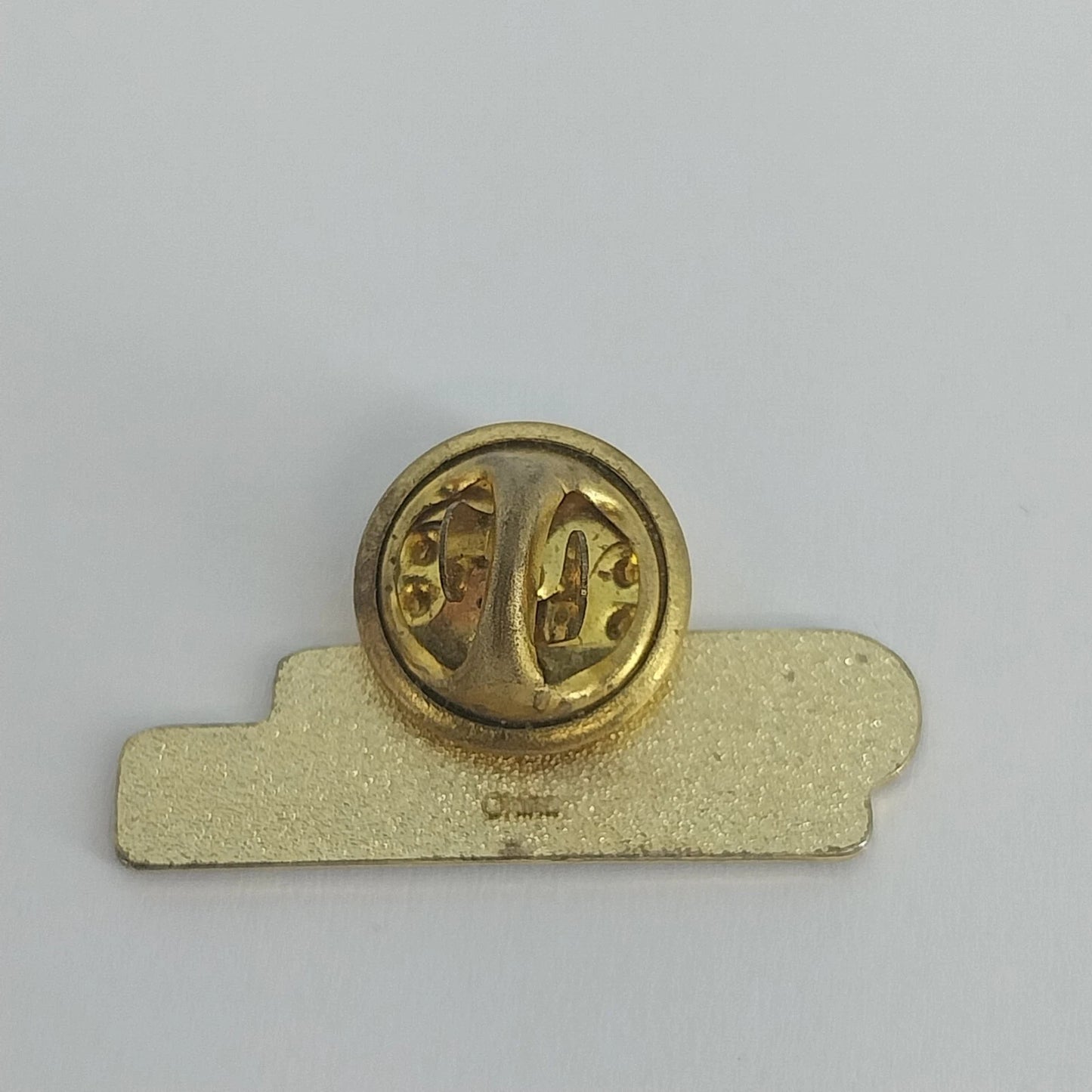 Children's Miracle Network Balloon Logo Enamel Gold Tone Lapel Pin Brooch Vintag