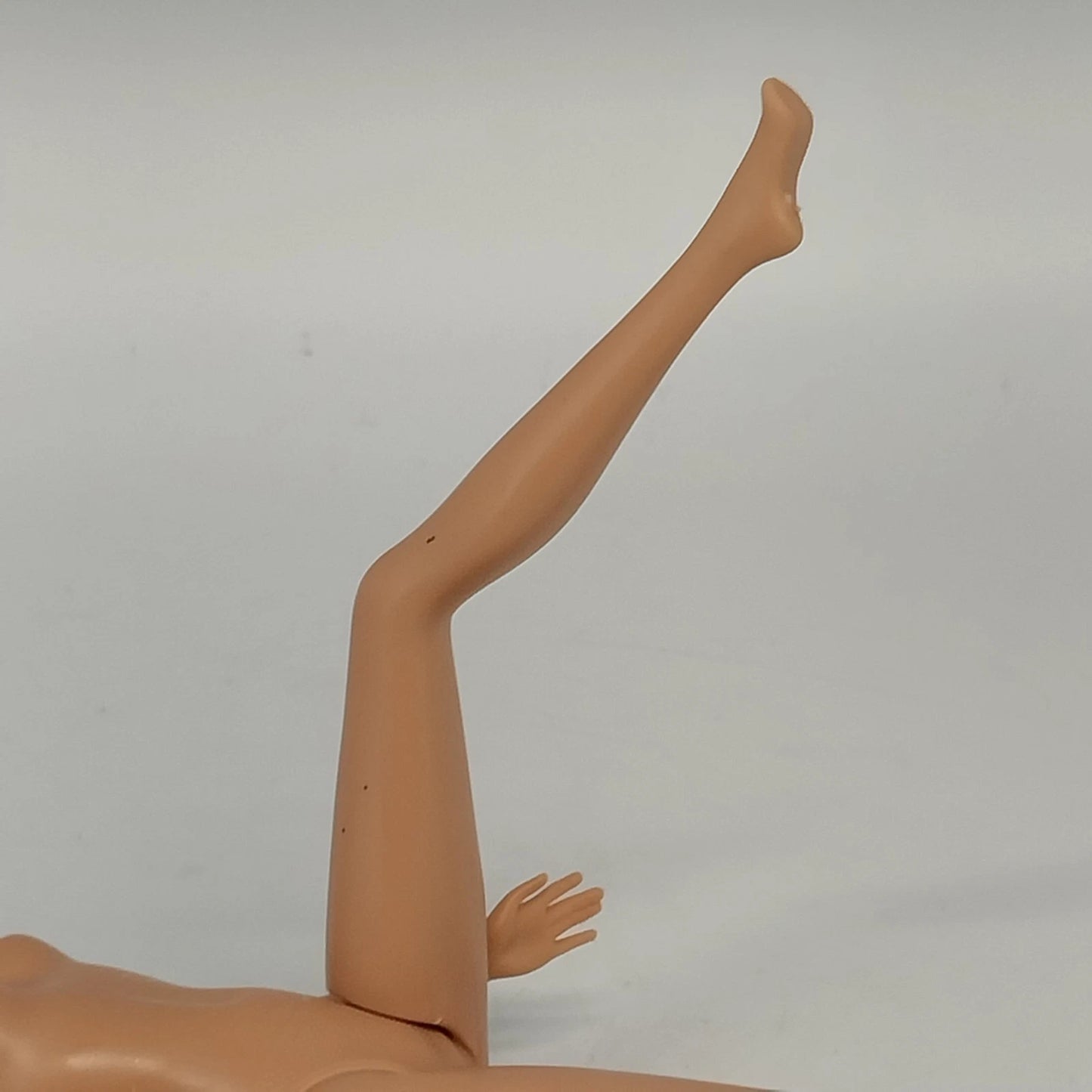 Mattel Barbie Sweetie Blonde Bendable Knees Pink Lips Nude 1998 Head 1999 Body