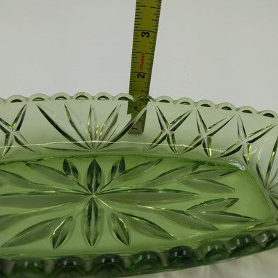 Hazel Atlas Avocado Green Oblong Relish Dish with Prescut Star Motif – 9.5 × 4.5″