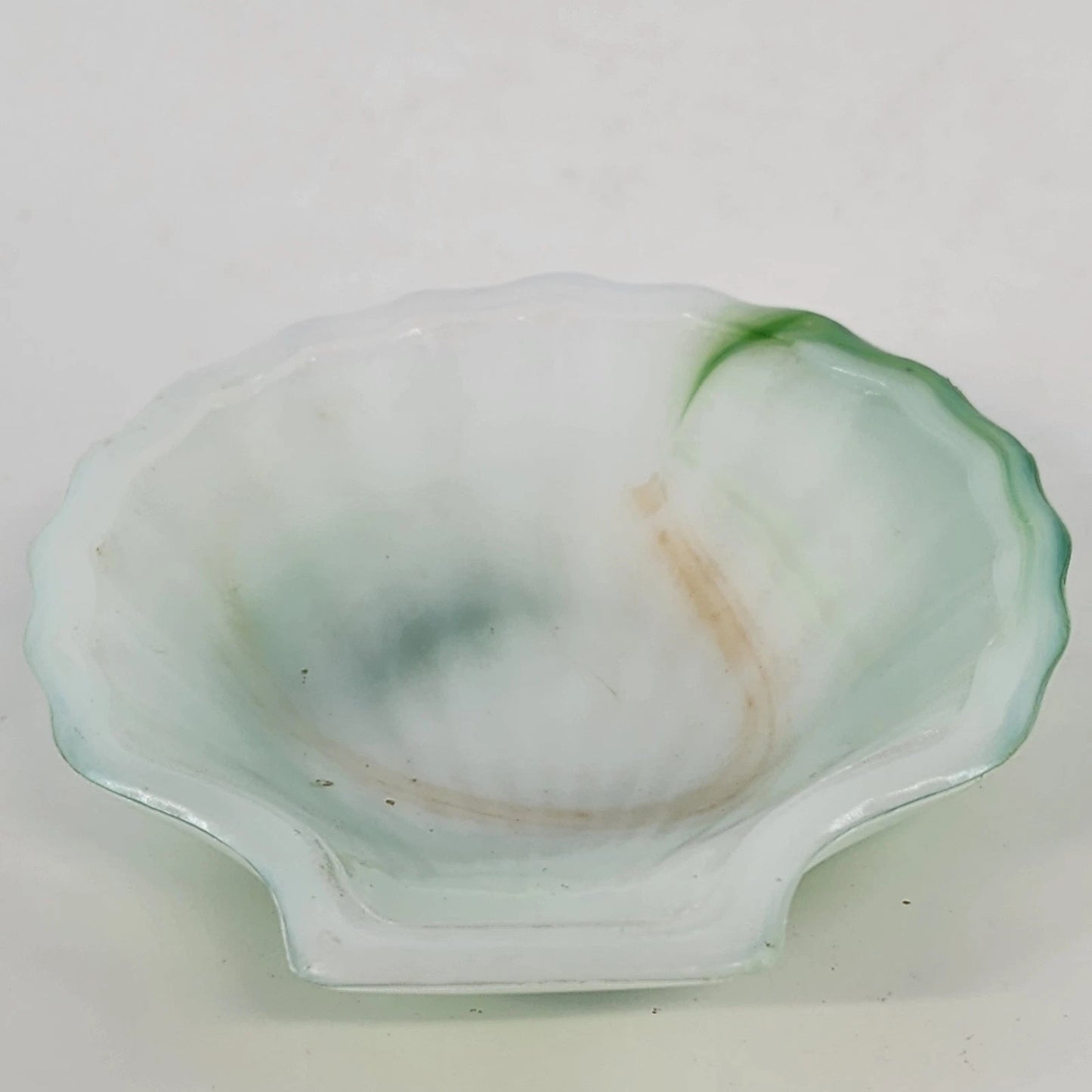 Akro Agate Green White Slag Glass Sea Shell Trinket Dish Scalloped Edge 4" Vtg