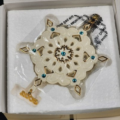 Lenox 2005 Snowflake Christmas Ornament 24 Karat Gold COA Original Packaging NOS