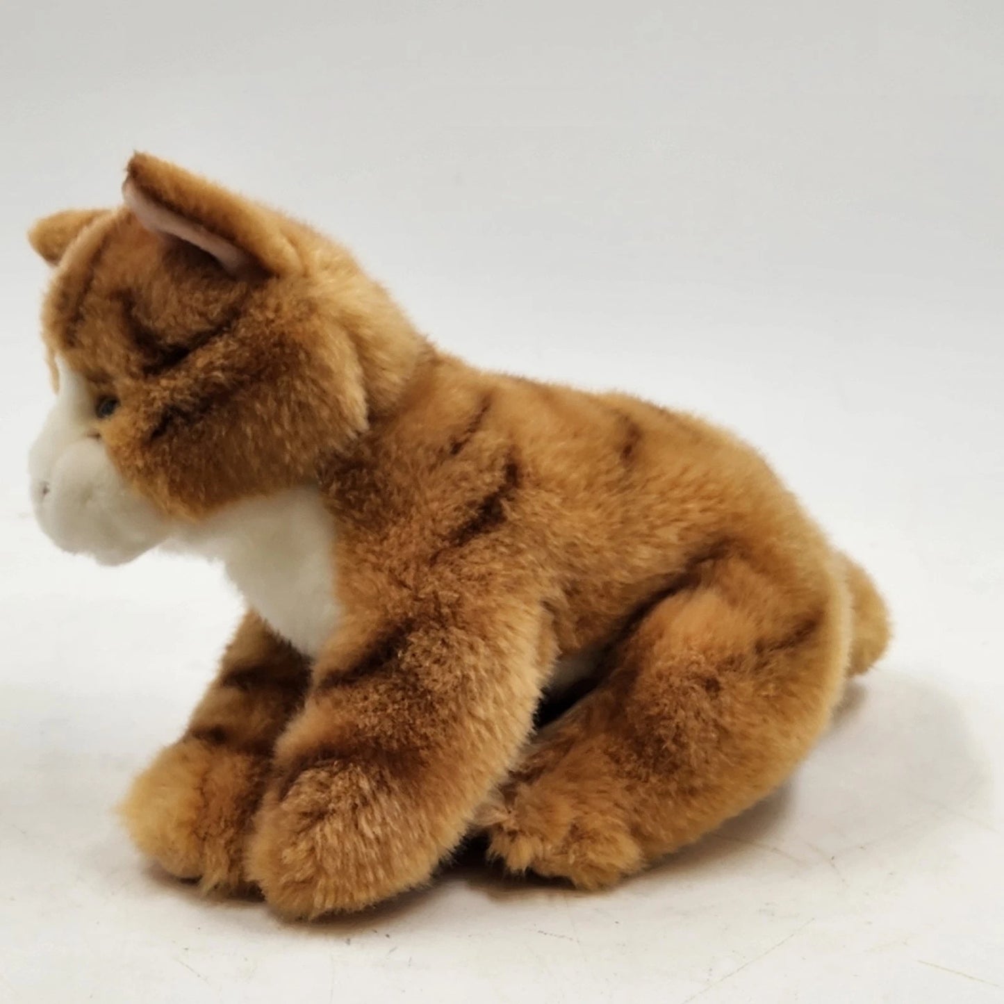 Toys R Us 2012 Realistic Orange White Tabby Kittie Cat Plush Stuffed Animal 10"