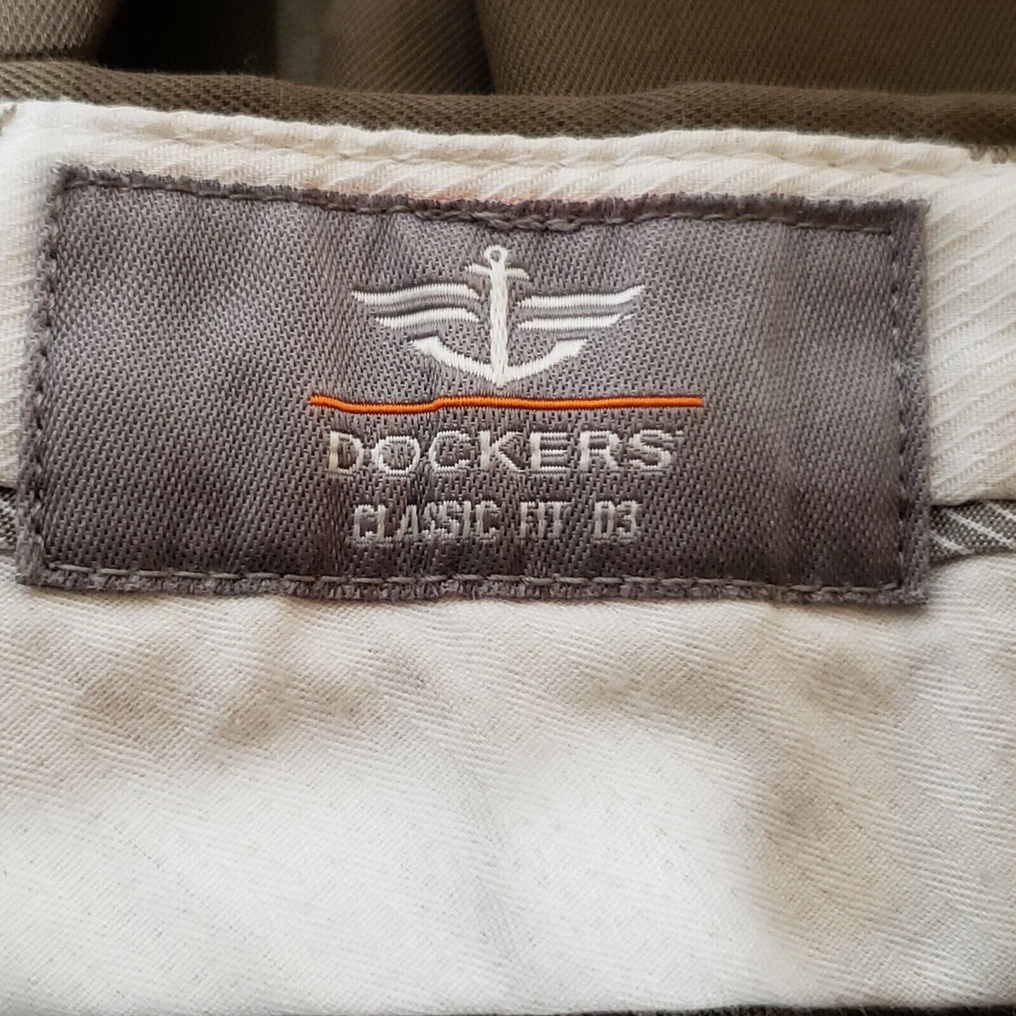 Dockers Classic Fit D3 Flat Front Pants Pebble Brown No Cuff Men's Size 32x32
