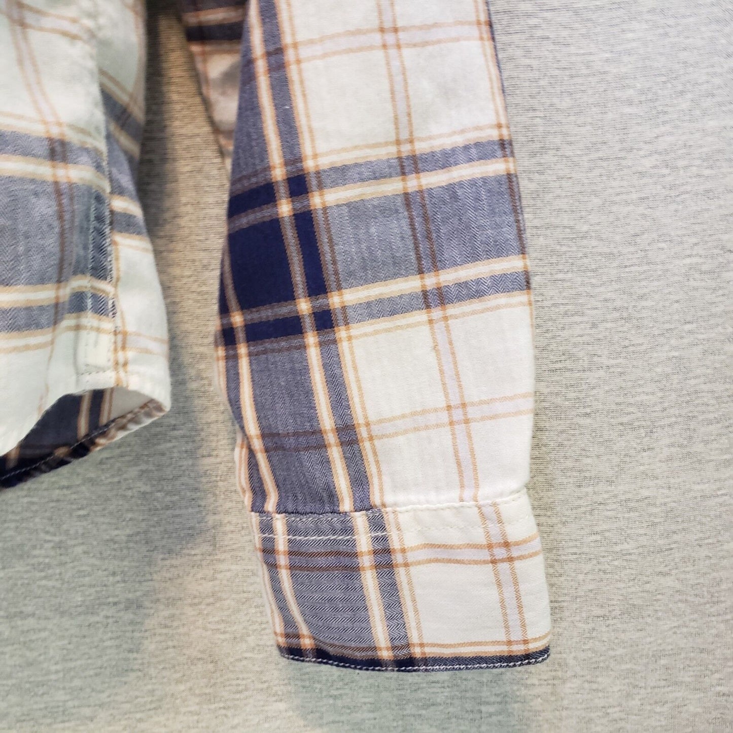 Joe Fresh Women Plaid Shirt Top Blue/Tan Button Down Long Sleeve Large Pockets