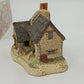 David Winter Gillie's Cottage Scottish Collection 1988 Orig Box COA Hand Painted