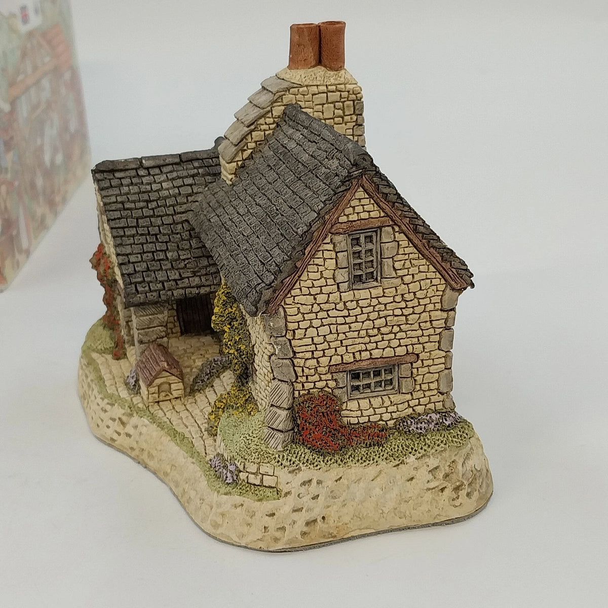 David Winter Gillie's Cottage Scottish Collection 1988 Orig Box COA Hand Painted