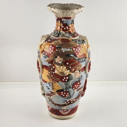 1890's Japanese Satsuma Moriage Vase Samurai Warrior Images Crazed Stick Figures