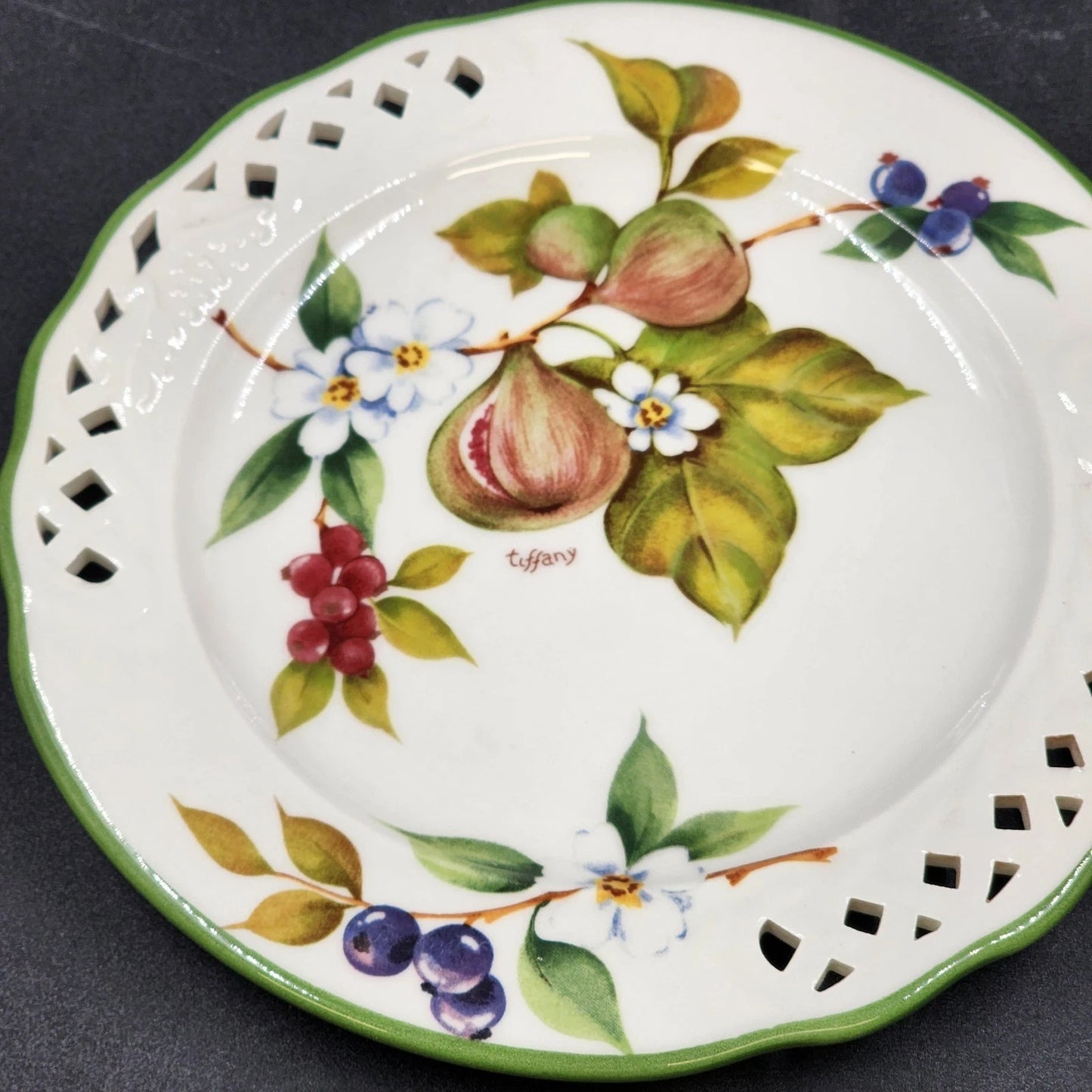 Brunelli Tiffany Pattern Reticulated Figs and Flowers Plate 8.5" Italy Signed