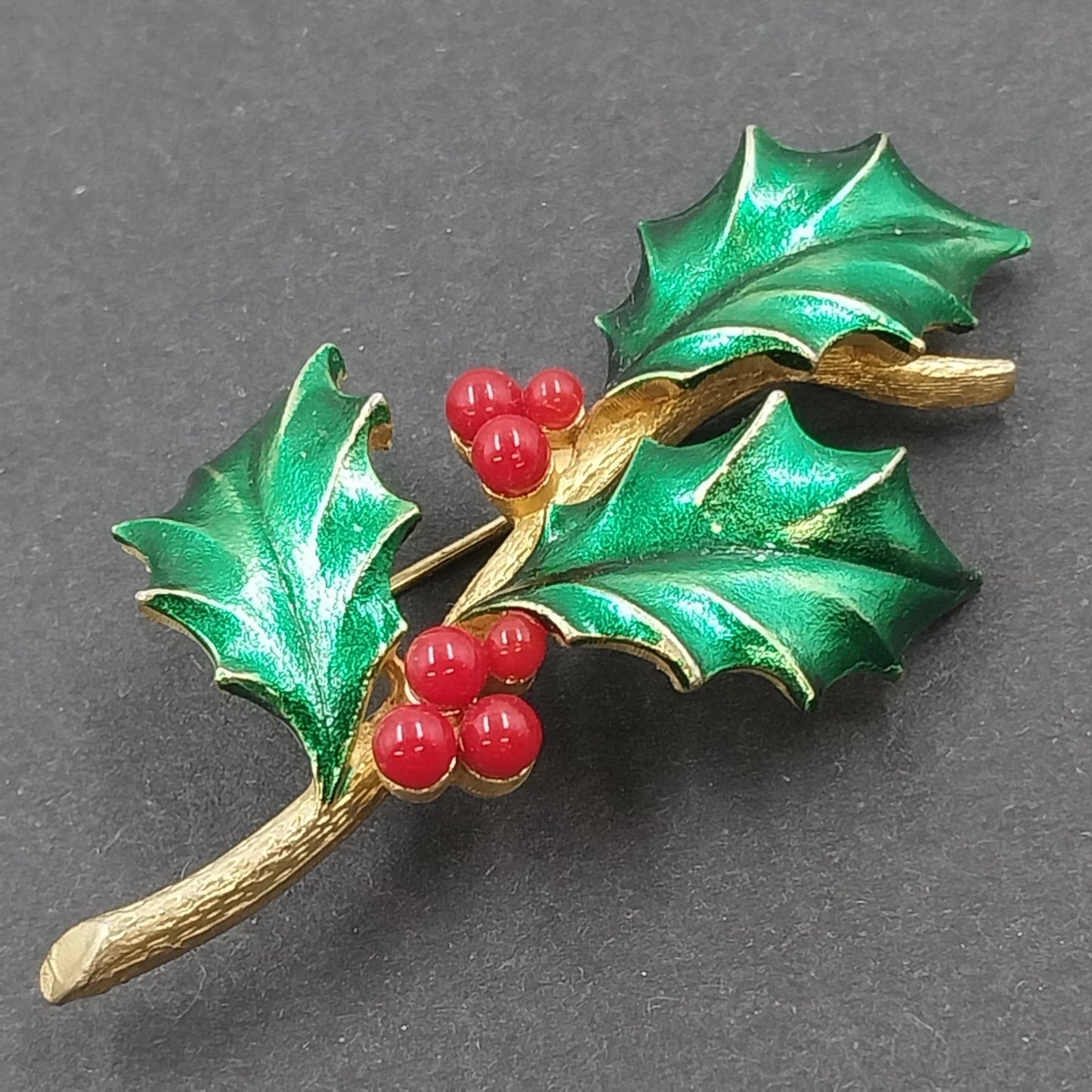MYLU Christmas Holly Leaf Brooch Green Enamel Red Berry Gold Tone Vintage