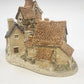 David Winter Brookside Hamlet Cottage Village 6.5" Hand Painted England 1982
