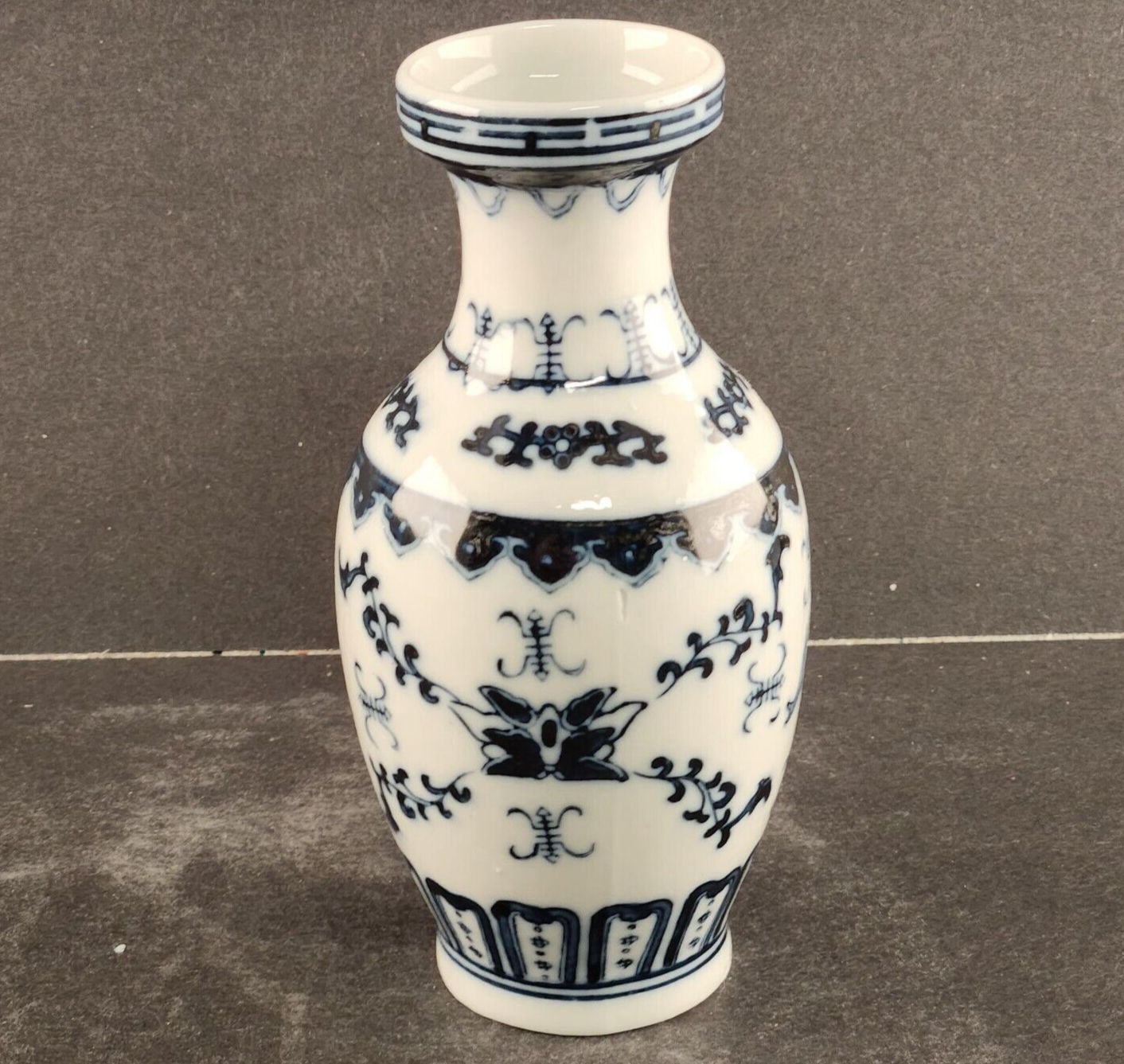 Chinese Porcelain Vase Blue White Round Multiple Images 2.7" Across x 5.75" Tall