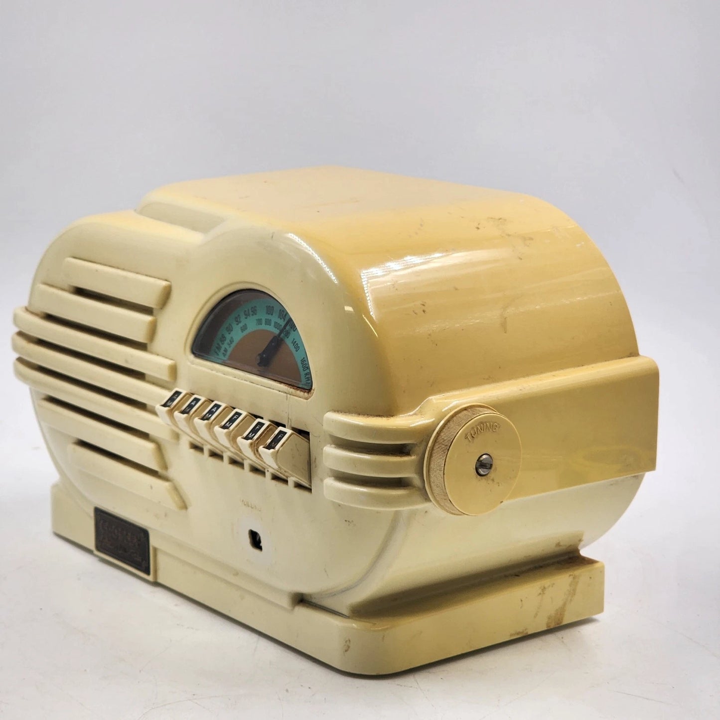 Crosley CR-3 Collector's Retro Edition AM/FM Radio Cassette Player Needs Work