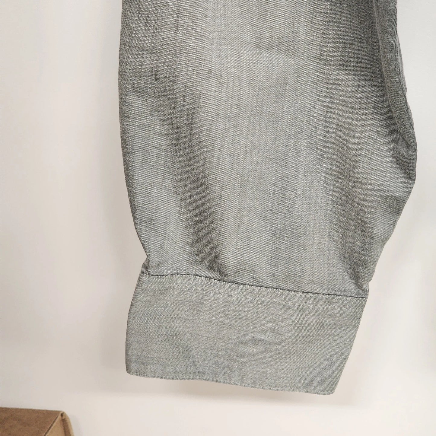 Tommy Hilfiger Women's Grey Zip Front Top Size L Fitted Logo Long Sleeve Darts