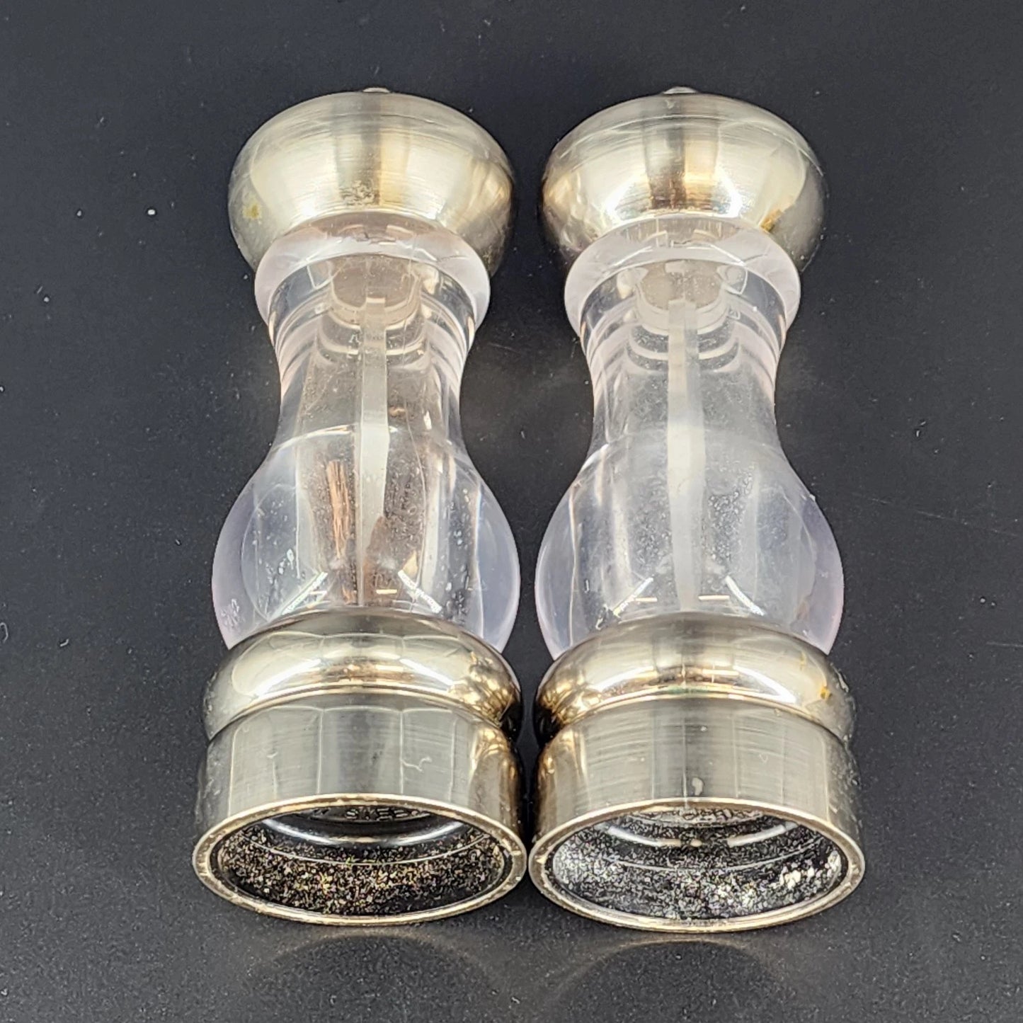 Olde Thompson Salt and Pepper Mill Set Silver Brushed Metal & Clear Acrylic Vtg