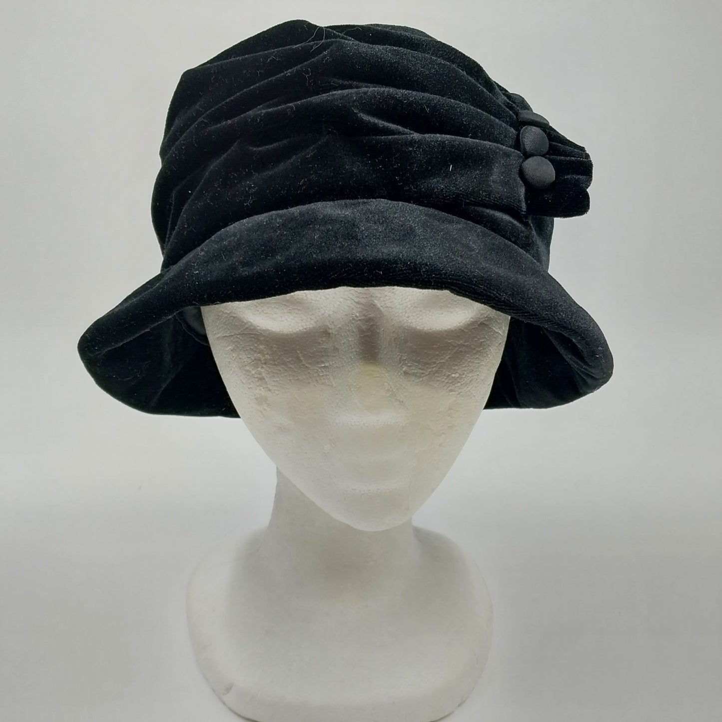 Betmar Black Cloche Velvet Hat Bucket Ruched with Button 100% Polyester New York