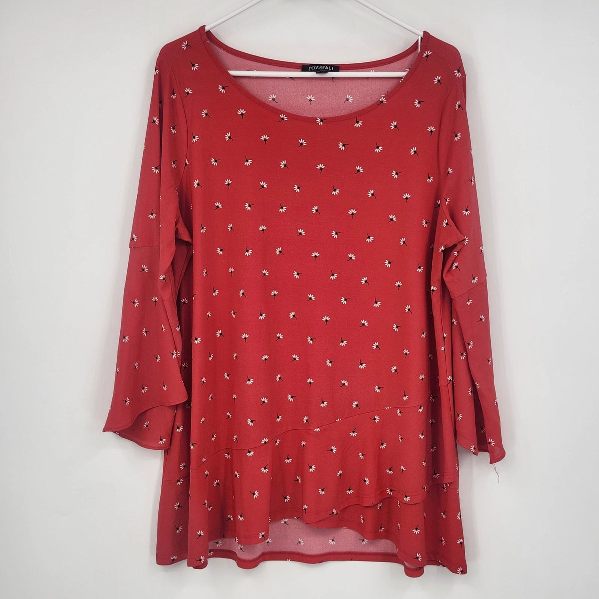 Roz & Ali Women's 1X Red Floral Blouse 3/4 Sleeve Ruffle High Low Hem Stretch